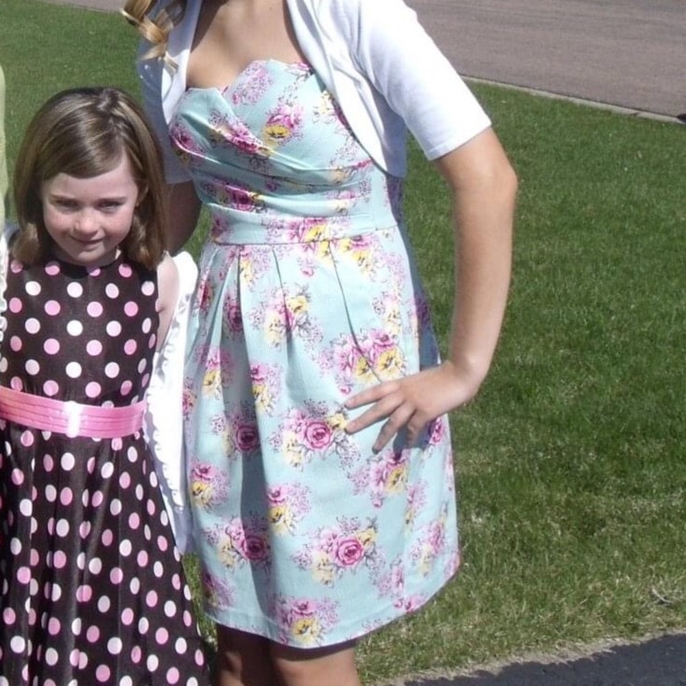 Floral Strapless Dress with Pockets!